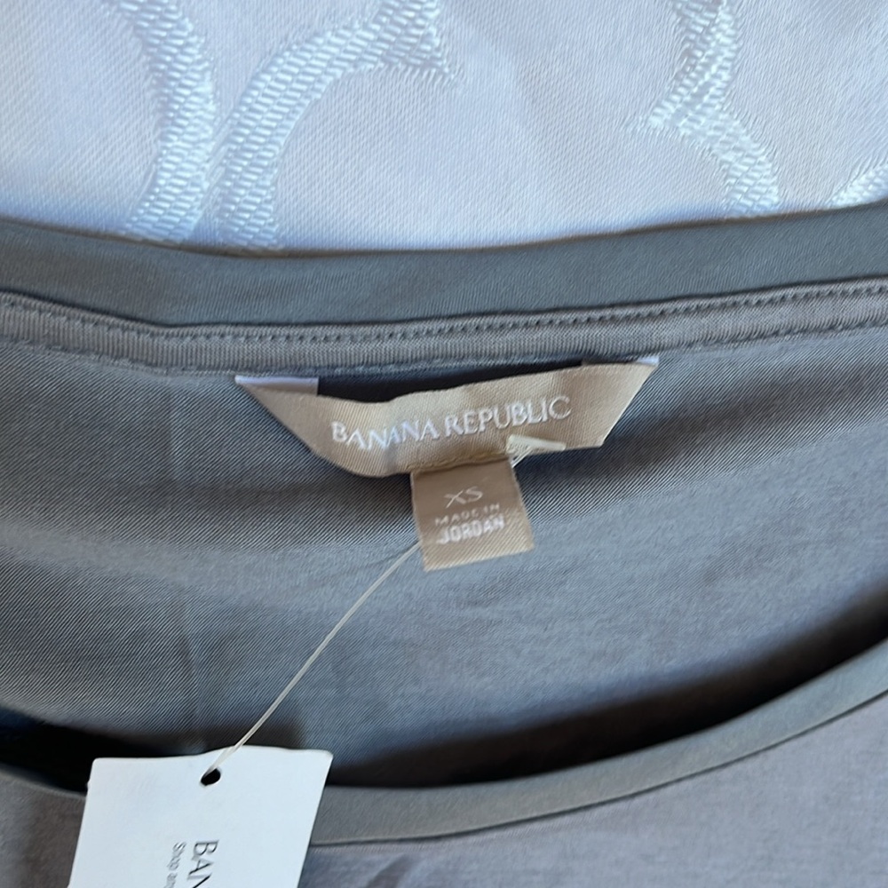 Basic Tee - Picture 2 of 3